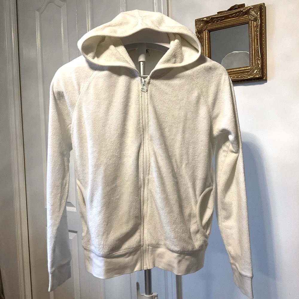 Cozy White Zip-Up Hoodie